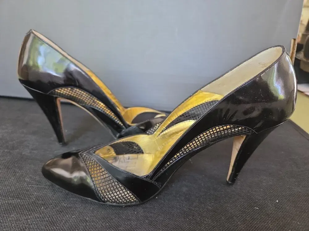 ANDREA PFISTER Black Patent Leather And Lace~Size 35.5 US5.6
